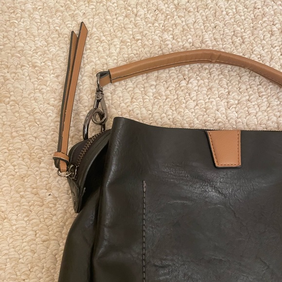 Nicole Miller Black Purse with Brown Handle and Zip Top with Multiple Pockets - Picture 4 of 10